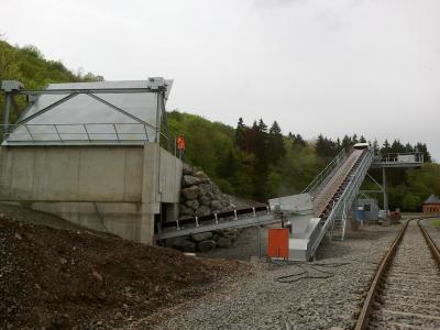 Feed conveyor