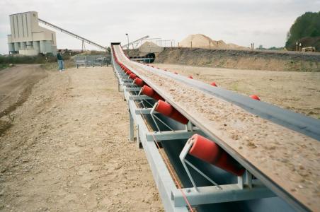 Long distance conveyor